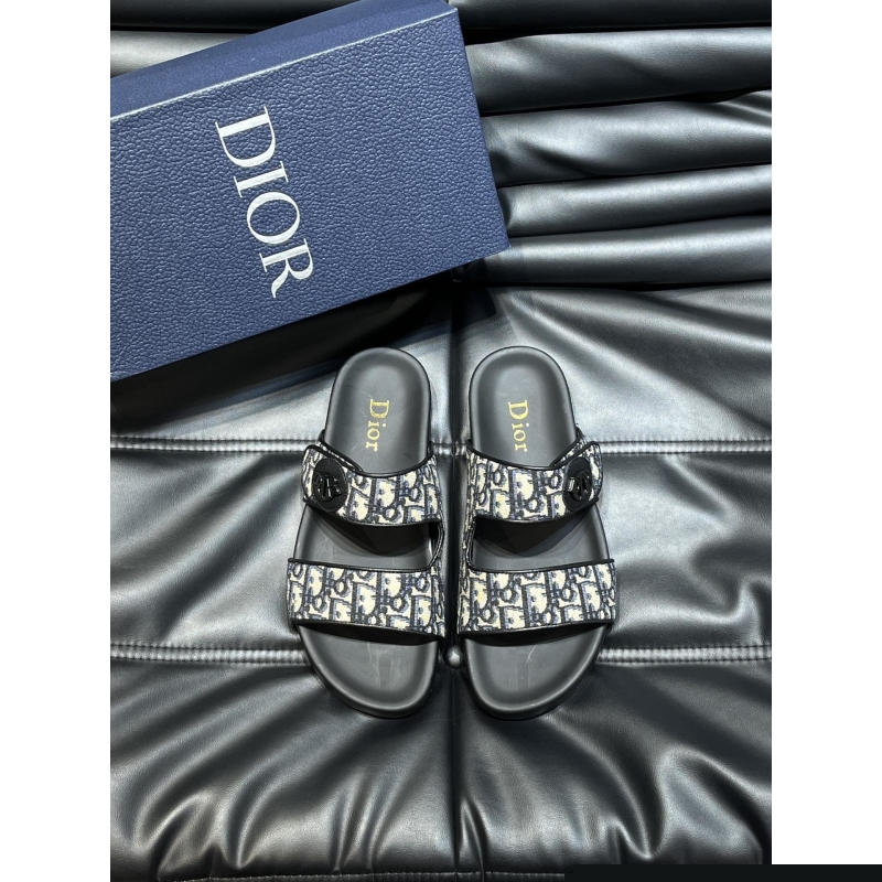 ch**an D*or slippers